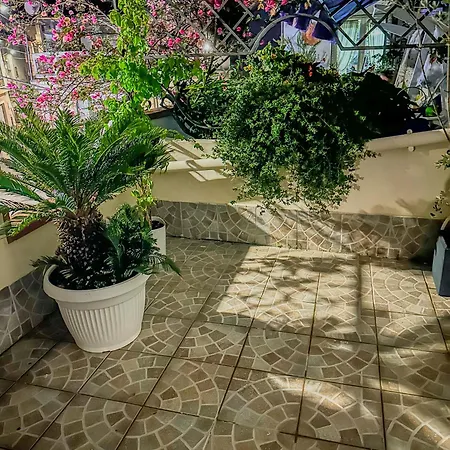 By Family L&g Vibo Valentia Marina