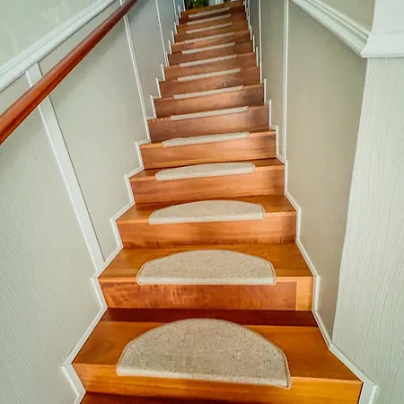 Bed and breakfast By Family L&g