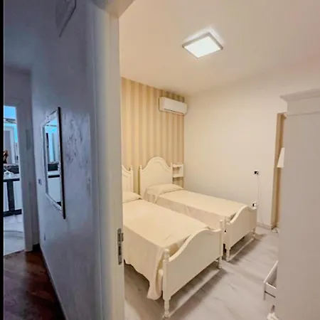 Bed & Breakfast By Family L&g