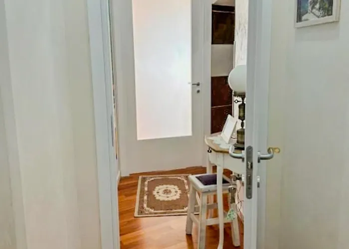 By Family L&g 住宿加早餐酒店 4*