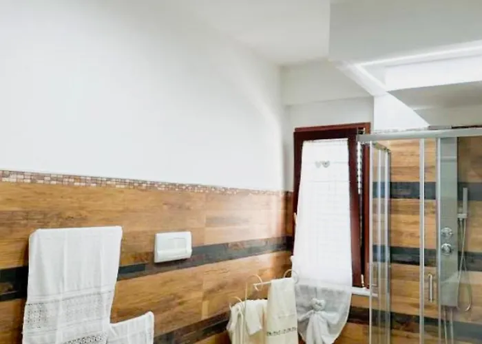 By Family L&g 住宿加早餐酒店